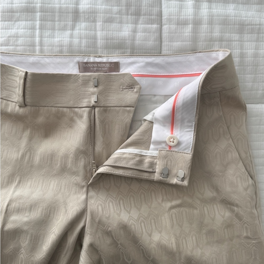 Banana Republic textured beige hampton pant trousers, size 4 - Picture 3 of 9